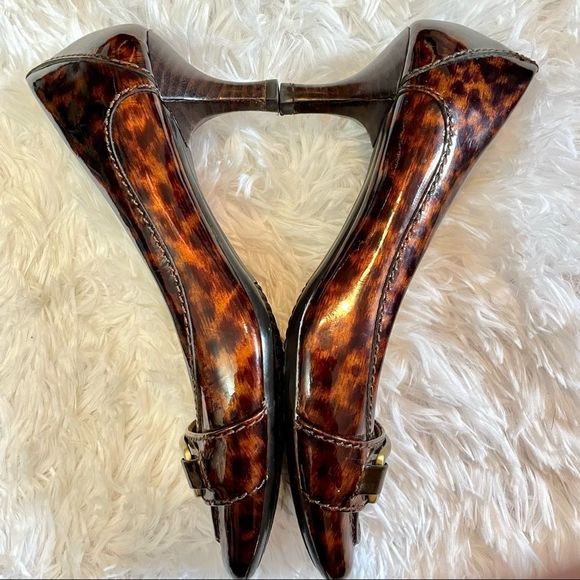 💥Host Pick!💥 Cole Haan Helena Patent Leather Square Toe Kitten Heels - Picture 6 of 11